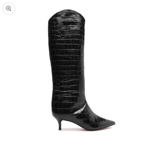 Schutz Maryana Lo Boot in size 8 color black never worn